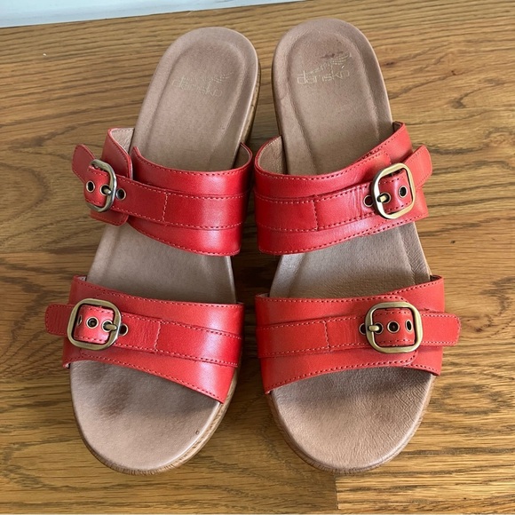 EUC Dansko Size 9.5 to 10EUR 40 Jessie Red Leather Wedge Sandals Womens Shoes - Picture 2 of 12